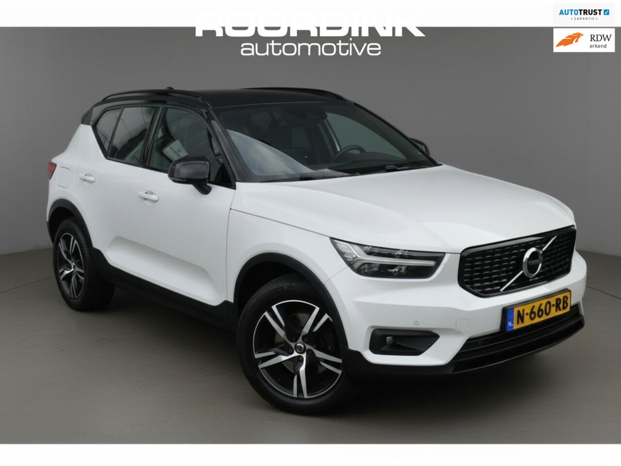 Volvo XC40 - T4 190 PK| R-Design|Harman/Kardon|Trekhaak|BTW - AutoWereld.nl