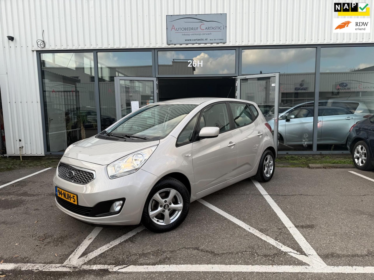 Kia Venga - 1.6 CVVT Comfort Pack AUTOMAAT | 1e EIEGNAAR | CRUISE CONTROL | AIRCO | ONDERHOUDSHISTORIE - AutoWereld.nl