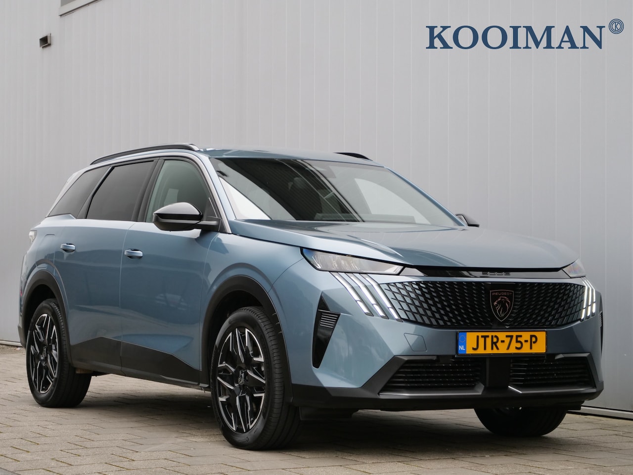 Peugeot 5008 - 1.2 Hybrid 136 Pk Allure 7 persoons Automaat Camera / 19 inch / DAB / Apple Carplay - AutoWereld.nl