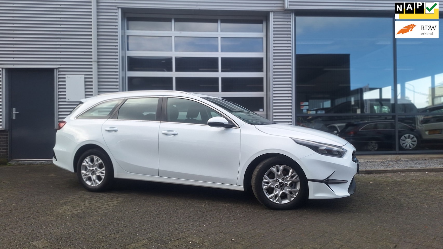 Kia Cee'd Sportswagon - Ceed 1.0 T-GDi DynamicLine/Navigatie/Camera/Lm Velgen/Cruise/58 dkm/Top staat! - AutoWereld.nl