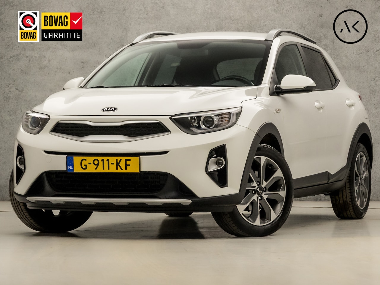 Kia Stonic - 1.0 T-GDi DynamicLine Sport (APPLE CARPLAY, NAVIGATIE, CAMERA, GETINT GLAS, CRUISE, SPORTS - AutoWereld.nl
