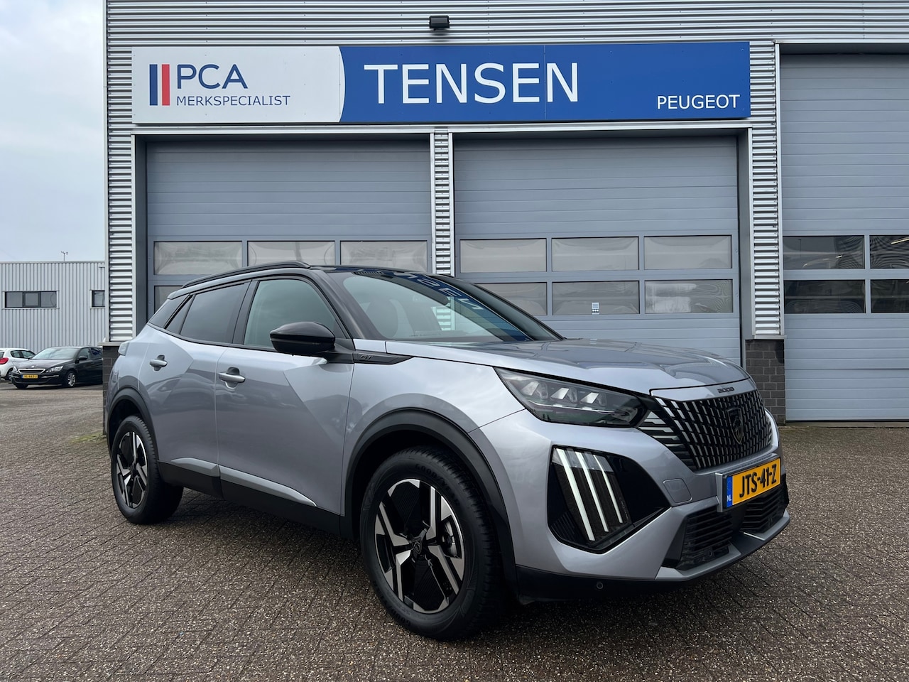 Peugeot 2008 - 1.2 Hybrid 145PK GT | Automaat | |Digitaal display | Keyless | - AutoWereld.nl