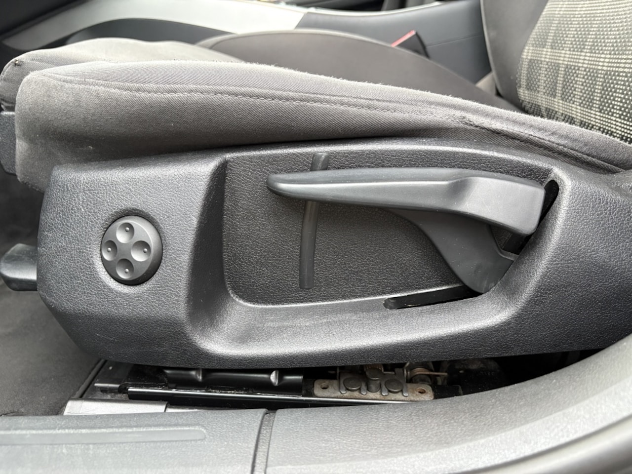 Audi A4 Avant - 1.8 TFSI Advance Trekhaak Sensoren S-Line Stuur - AutoWereld.nl