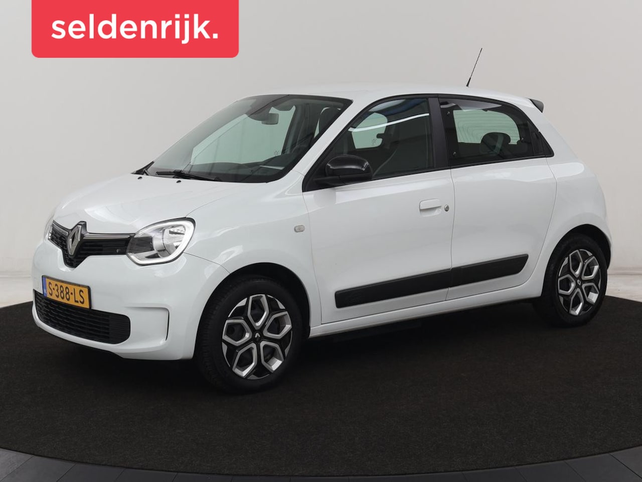 Renault Twingo Z.E. - R80 E-Tech Equilibre 22 kWh | 3 Fase | Carplay | Climate control | DAB | Elektrische ramen - AutoWereld.nl