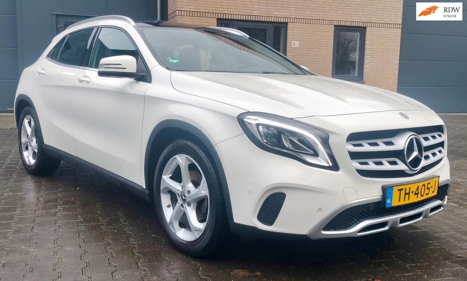 Mercedes-Benz GLA-Klasse - 180 Panorama Mooie Auto - AutoWereld.nl