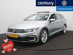 Volkswagen Passat Variant - 1.4 TSI PHEV GTE Business Panoramaschuif-kanteldak - Camera - ACC - Side Assist - Stoelver