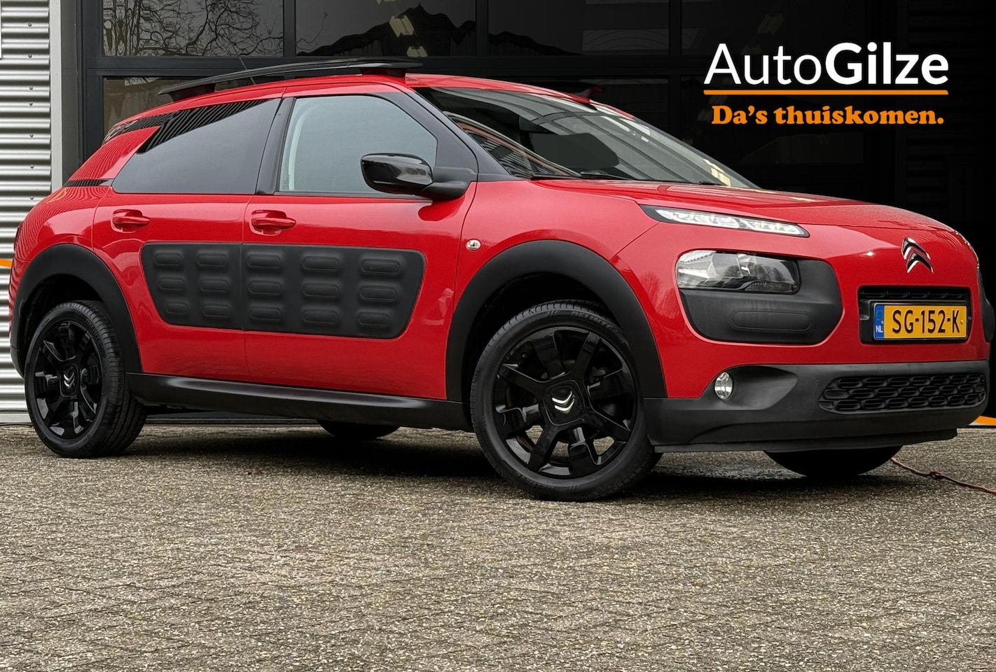 Citroën C4 Cactus - 1.2 PureTech Business Plus l Pano l Camera l Trekhaak l - AutoWereld.nl
