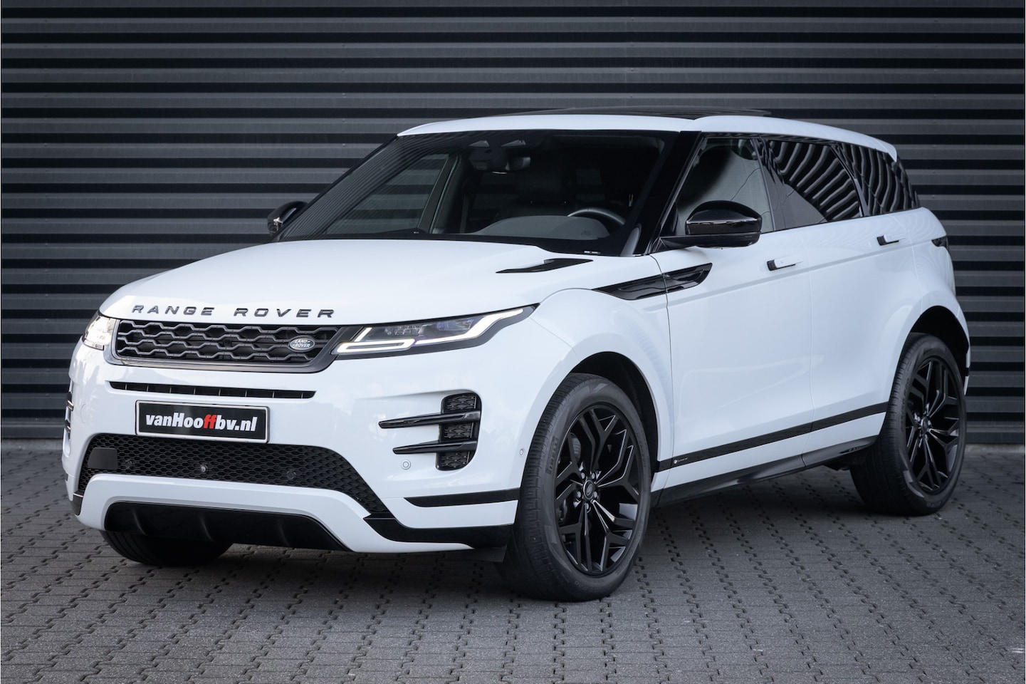 Land Rover Range Rover Evoque - 2.0 D200 AWD R-Dynamic SE Pano - 20'' - Black Pack - AutoWereld.nl