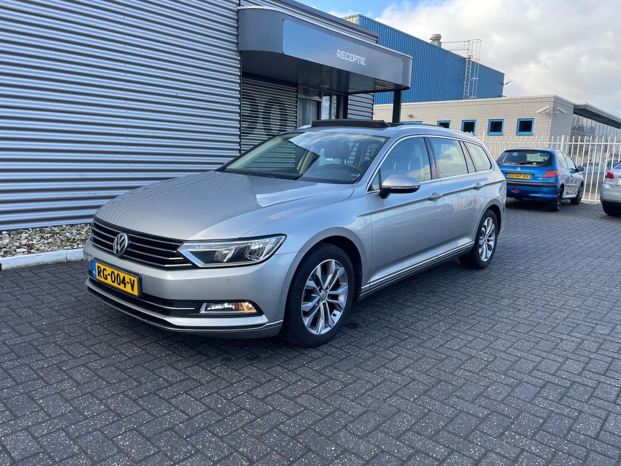 Volkswagen Passat Variant - 2.0 TDI Highline 2.0 TDI Highline - AutoWereld.nl