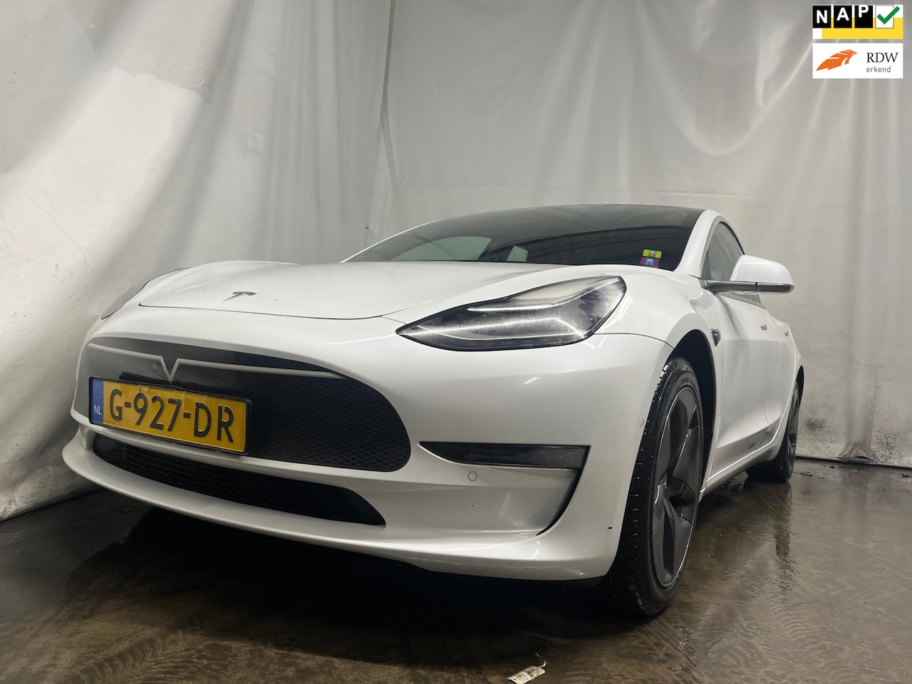 Tesla Model 3 - Long Range RWD Long Range AWD 75 kWh - AutoWereld.nl