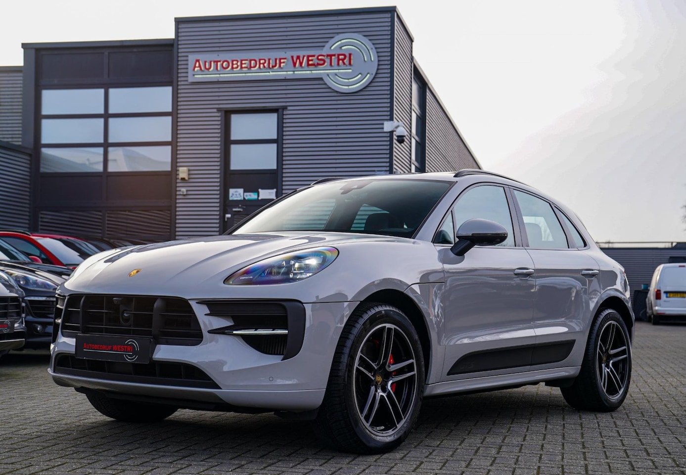 Porsche Macan - 2.9 GTS | Panorama | Sport uitlaat | 360 Cam | Luchtvering | Sport Chrono | Dealer onderho - AutoWereld.nl