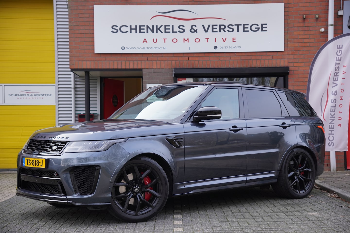 Land Rover Range Rover Sport - 5.0 V8 SC SVR / SVO / Panorama / Trekhaak / Carbon / Sport Exhaust / Air Suspension / - AutoWereld.nl