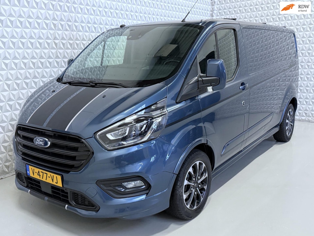 Ford Transit Custom - 310 2.0 TDCI L2H1 Sport / MARGE! (2019) - AutoWereld.nl