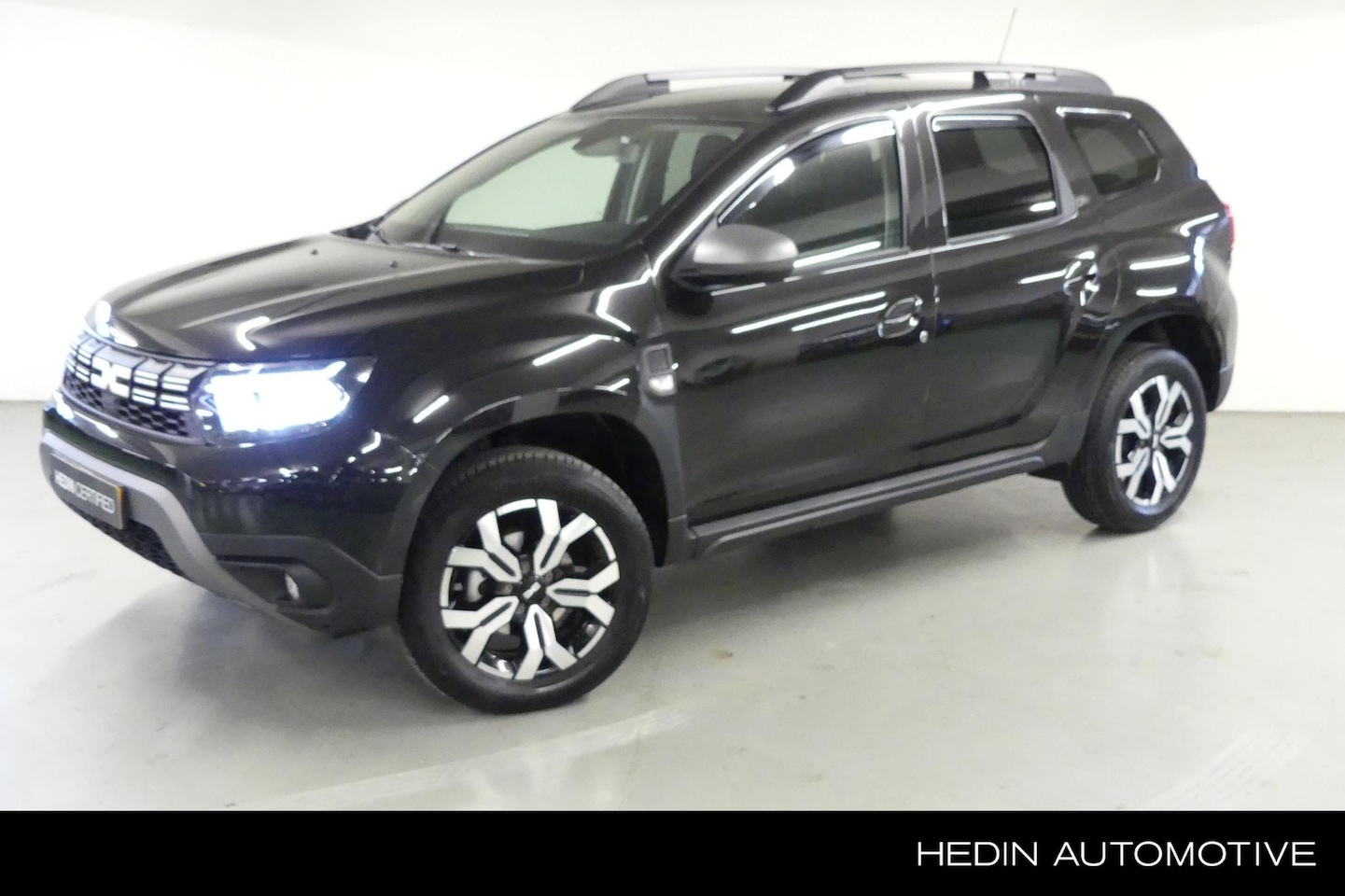 Dacia Duster - TCe 130 Journey | MediaNav Multimedia & Navigatie | Climate Control | Camera | Parkeersens - AutoWereld.nl