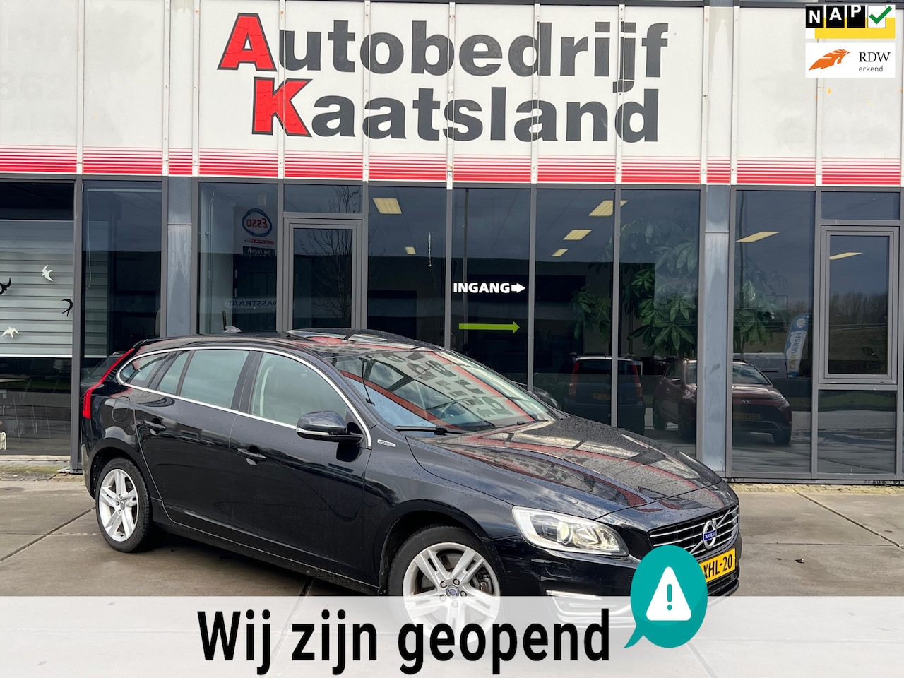 Volvo V60 - 2.4 D6 AWD Plug-In Hybrid Summum - Leder - Open Dak - Camera - 2014 - AutoWereld.nl