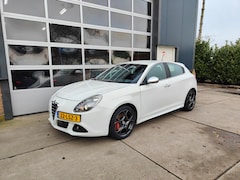 Alfa Romeo Giulietta - 1.4 T Distinctive leder