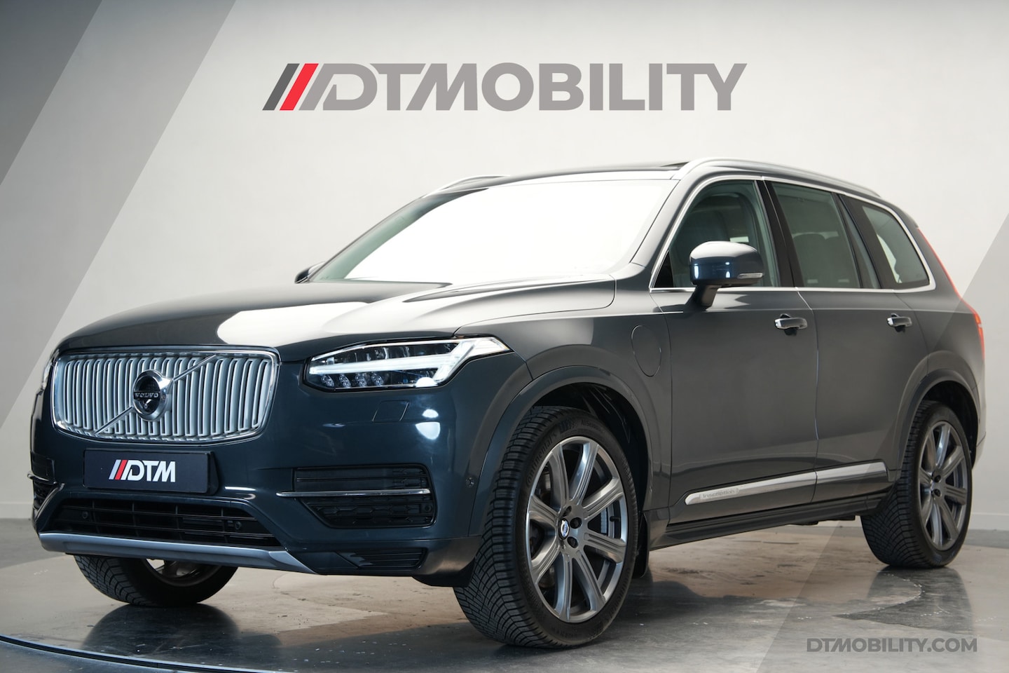 Volvo XC90 - 2.0 T8 Twin Engine AWD Inscription | Pano | B&W | Luchtvering - AutoWereld.nl