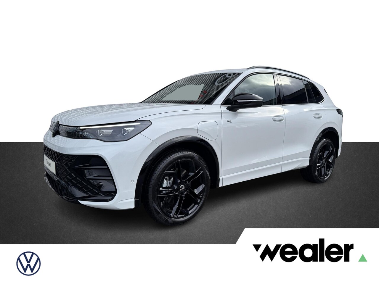 Volkswagen Tiguan - R-Line Edition 1.5 eHybrid 150 kW / 204 PK DSG | Black Style | Panoramadak | Trekhaak wegk - AutoWereld.nl