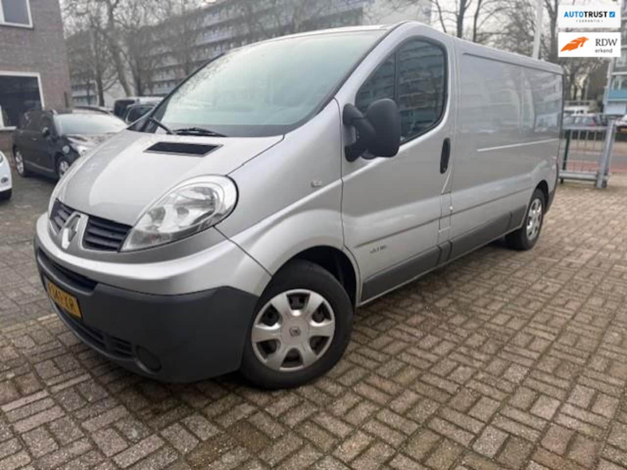 Renault Trafic - 2.0 dCi T29 L2H1 Eco Navi/Airco/Trekh - AutoWereld.nl