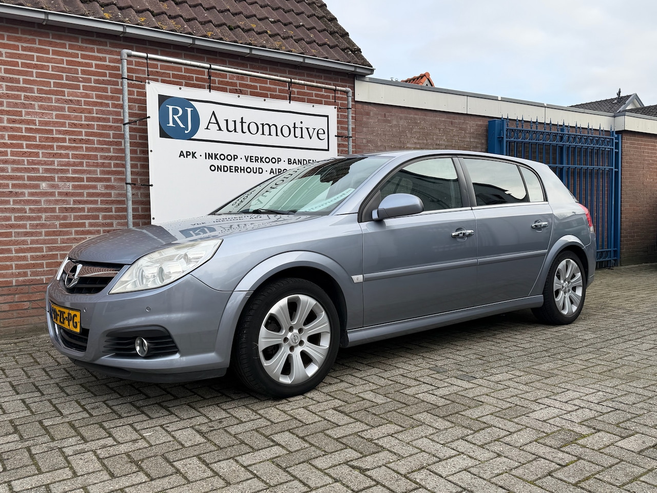 Opel Signum - 2.2-16V Executive AUTOMAAT/NAP/NIEUWE KETTING - AutoWereld.nl