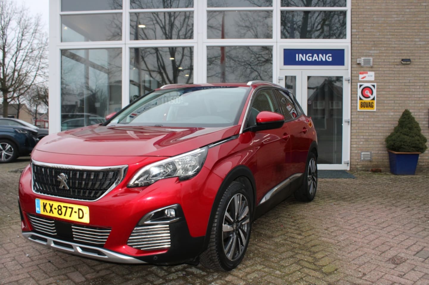 Peugeot 3008 - 1.2 PureT. Première - AutoWereld.nl