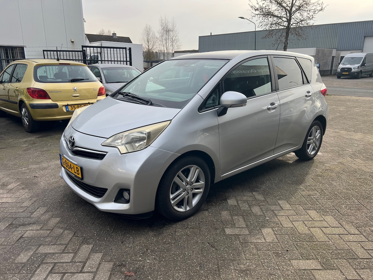 Toyota Verso S - 1.3 VVT-i Aspiration Automaat Pano - AutoWereld.nl