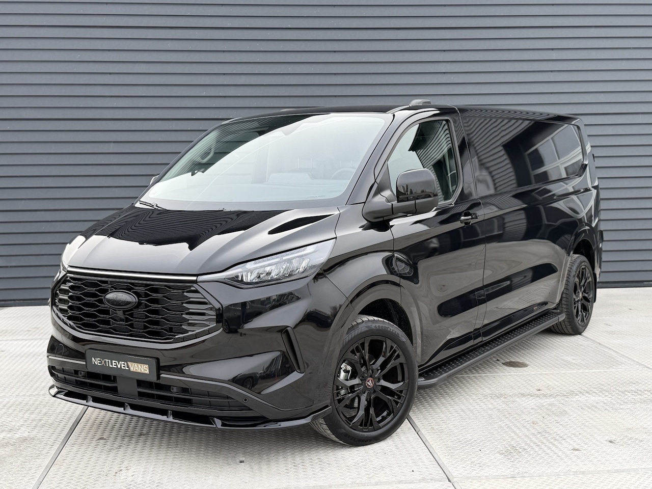 Ford Transit Custom - 320 2.0 TDCI L2H1 NEXT LEVEL EDITION - AutoWereld.nl