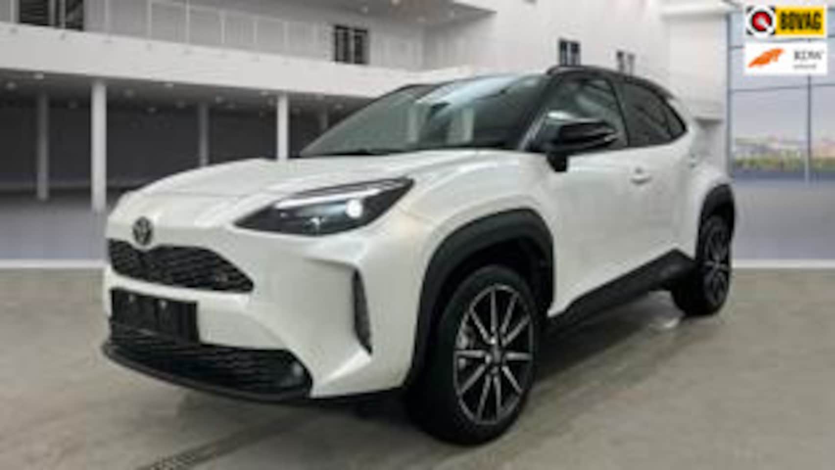 Toyota Yaris Cross - 1.5 Hybrid 130 GR SPORT| Bi-Tone Parelmoer| Adaptive Cruise| Stuurverwarming| Head Up Disp - AutoWereld.nl