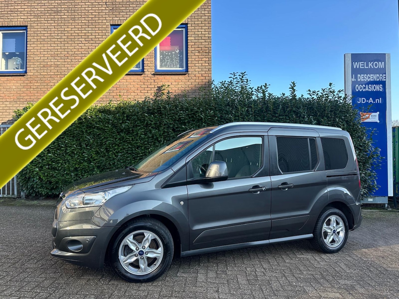 Ford Tourneo Connect Compact - 1.0 Titanium Distributieriem vervangen, Climate C, Cruise C, Trekhaak!!!! - AutoWereld.nl