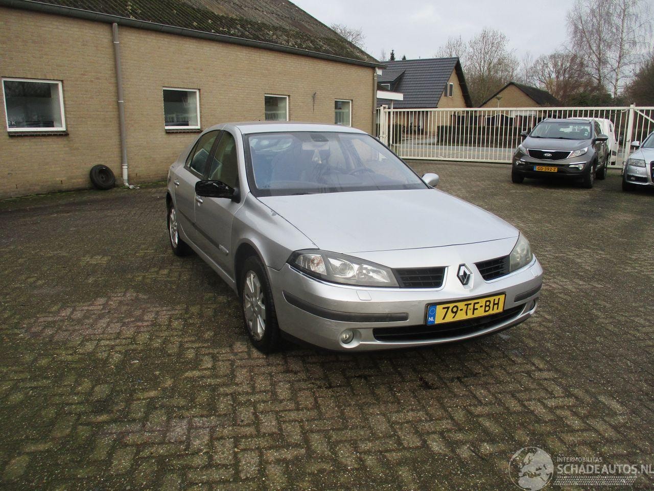 Renault Laguna - 2.0-16V T Tech Line 2.0-16V T Tech Line - AutoWereld.nl