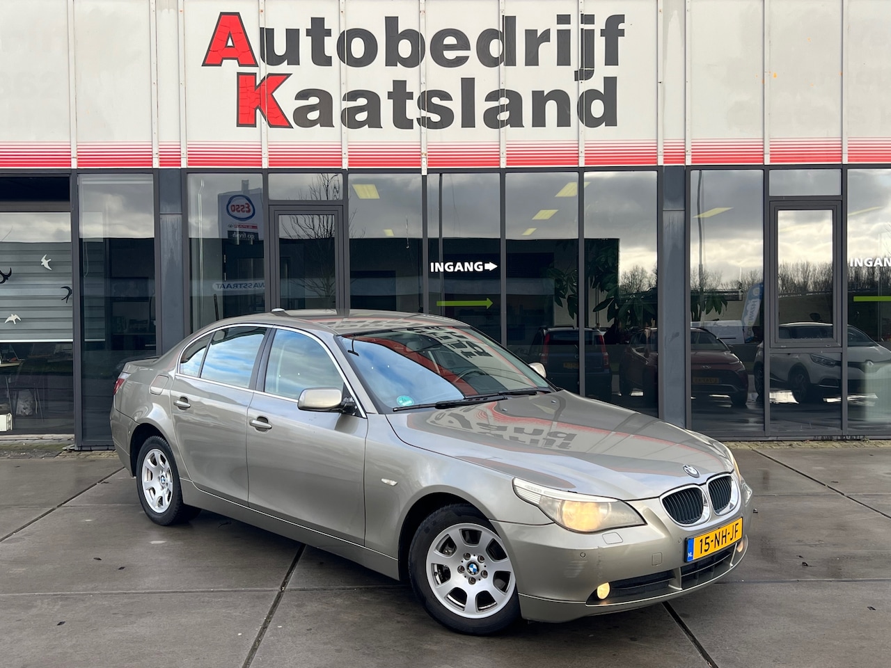 BMW 5-serie - 520i Executive - Automaat - Navigatie - Leder - Cruise - AutoWereld.nl