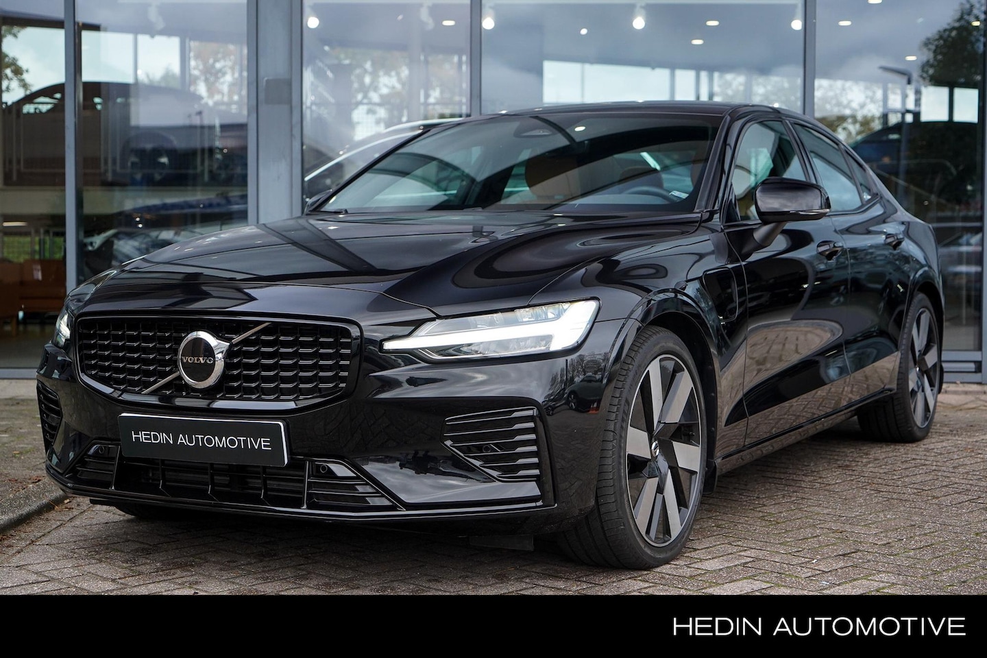 Volvo S60 - Recharge T6 AWD Ultimate Dark 350pk | Long Range Accu | Nappa Leder met Stoelventilatie | - AutoWereld.nl