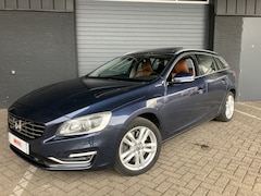 Volvo V60 - 2.4 D6 AWD Plug-In XENON-LEDER-AHK-LED