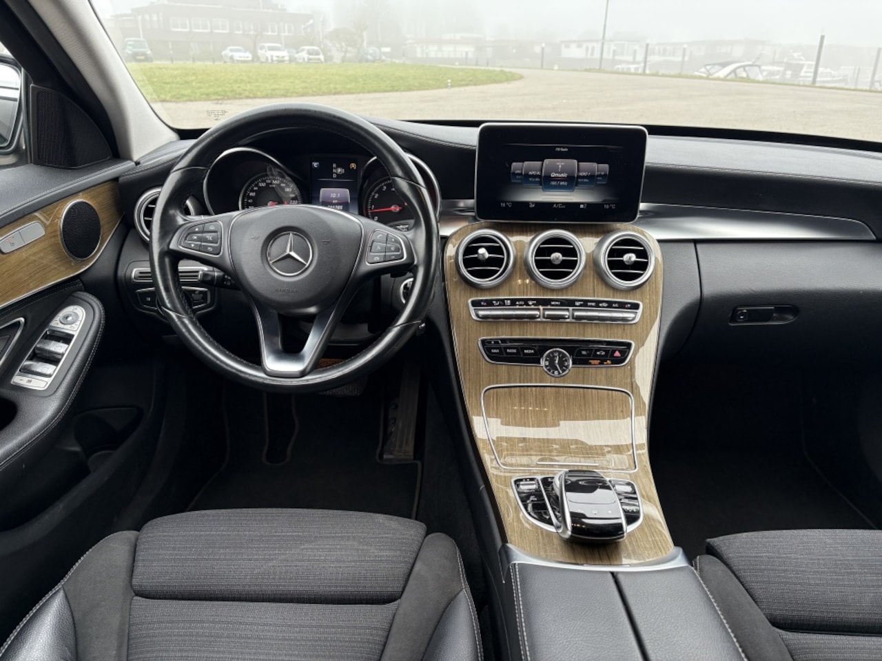 Mercedes-Benz C-klasse - 180 AUTOMAAT Trekhaak Stoelverw Hout - AutoWereld.nl