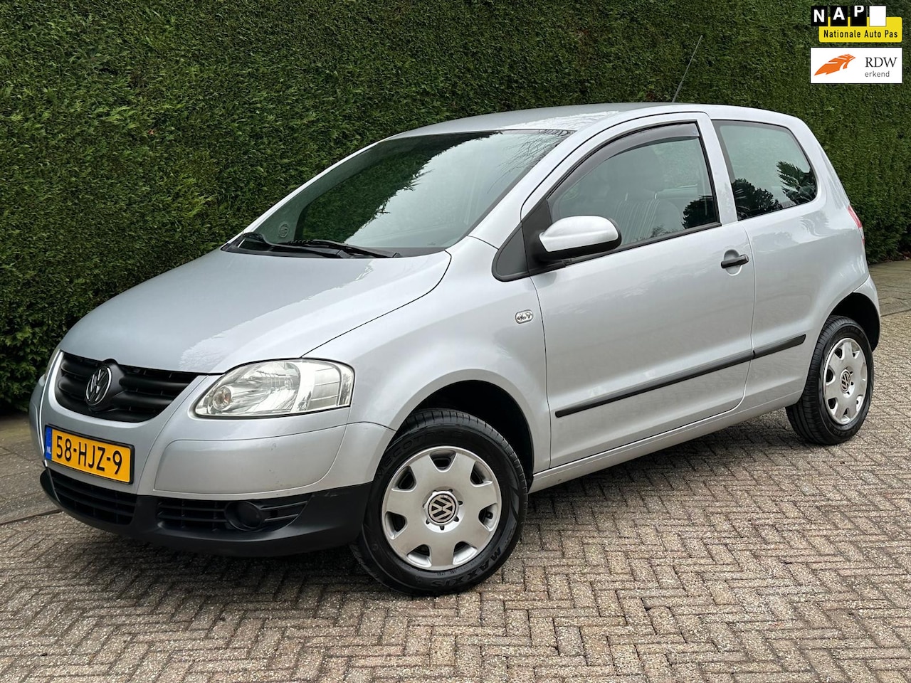 Volkswagen Fox - 1.2 Trendline /ELEKTRISCHE RAMEN/LAGE KM/RIJDTNIEUW/ - AutoWereld.nl