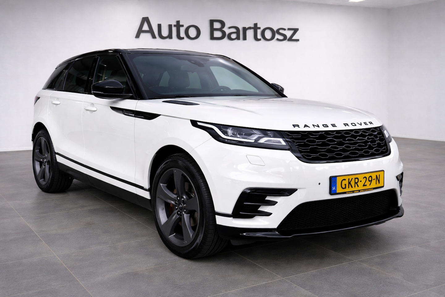 Land Rover Range Rover Velar - 2.0 D180 AWD R-Dynamic HSE - AutoWereld.nl