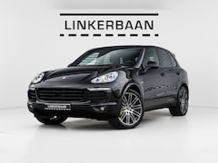 Porsche Cayenne - 3.0 S E-Hybrid | Panodak | Luchtvering | Trekhaak | Bose | Sport Chrono | 21 inch | NL Aut
