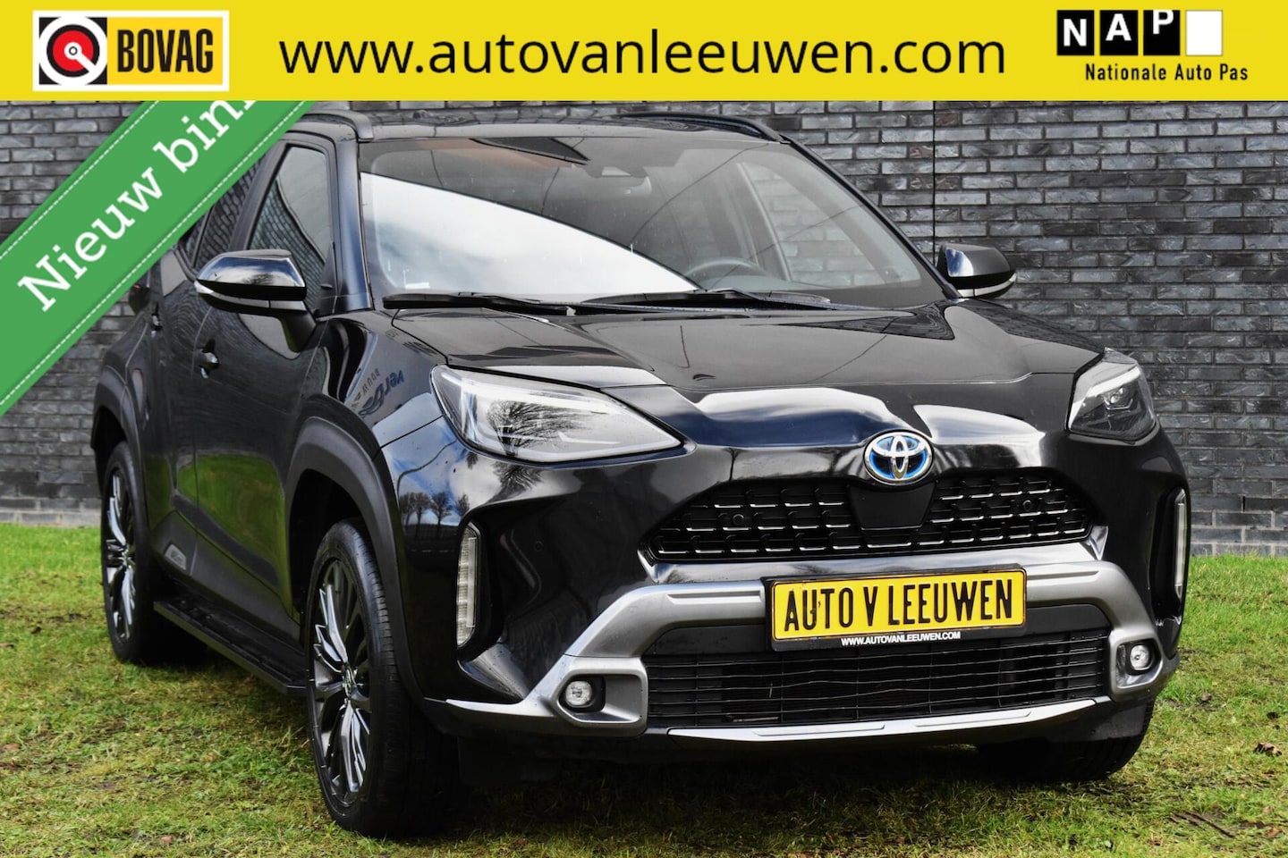 Toyota Yaris Cross - 1.5 Hybrid AWD Trial Adventure 4x4/JBL/SIDE STEPS/HUD/ETC.! - AutoWereld.nl