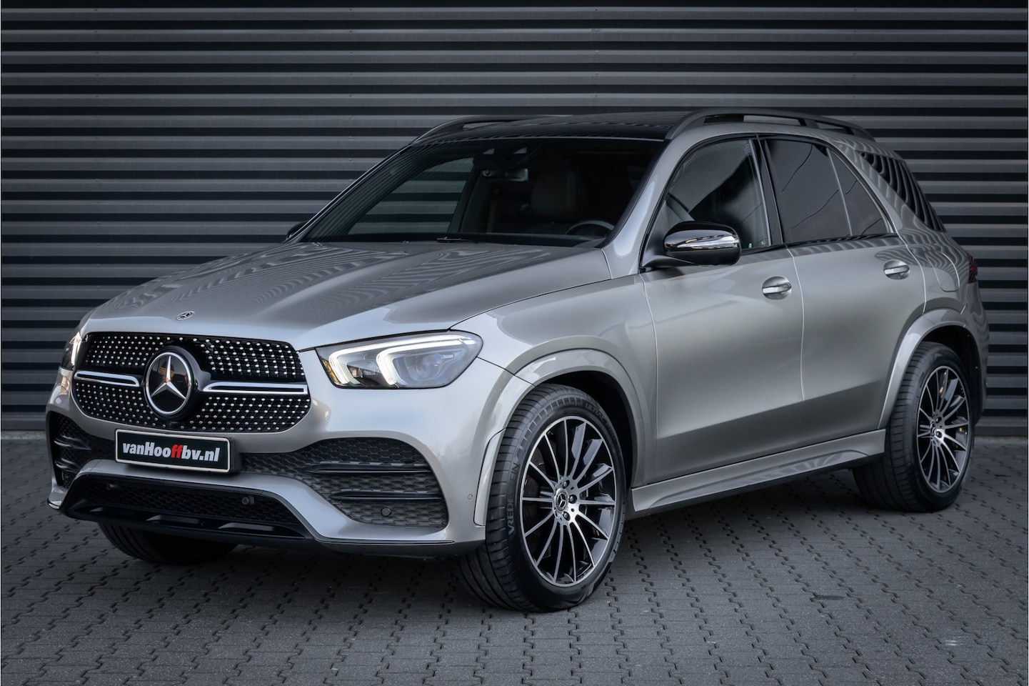 Mercedes-Benz GLE-Klasse - 350 de 4MATIC AMG-Line Airmatic - Pano - Trekhaak - AutoWereld.nl
