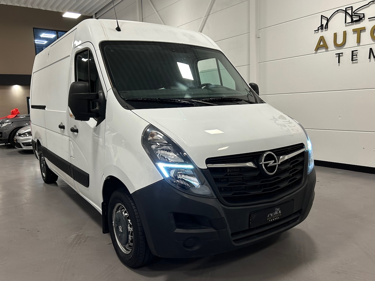 Opel Movano - 2.3 Turbo L2H2 Automaat NAP Airco Ex BTW Cruise Bluetooth Pdc Elektrische Ramen - AutoWereld.nl