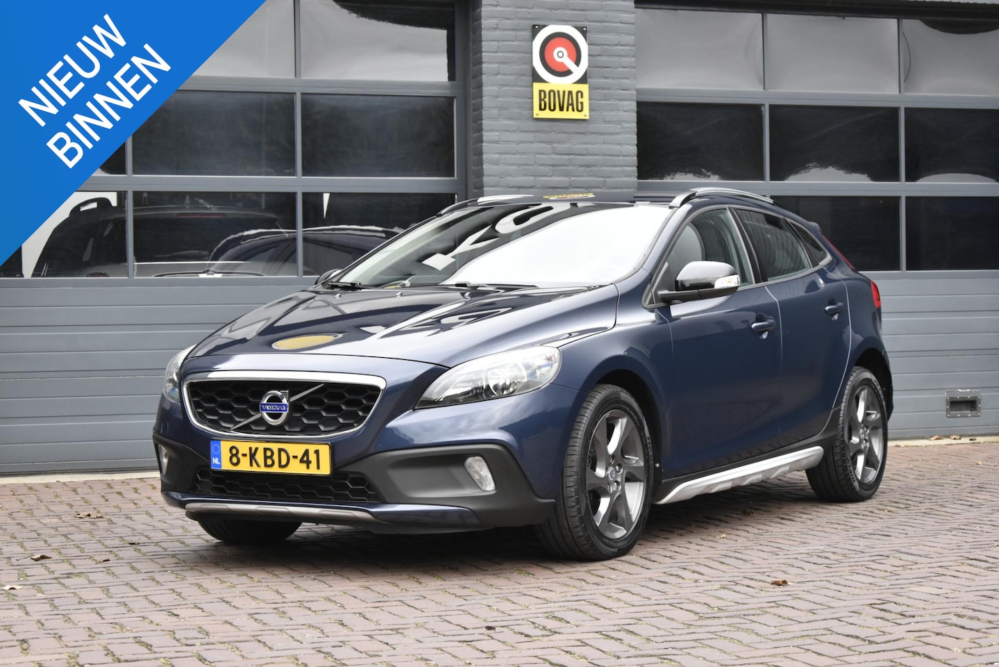 Volvo V40 Cross Country - 1.6 T4 Kinetic 1.6 T4 Kinetic - AutoWereld.nl