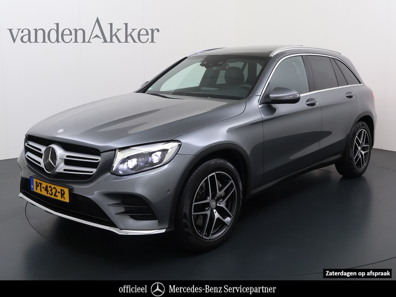 Mercedes-Benz GLC-klasse - 250 4Matic AMG // Trekhaak // Panoramadak // Burmester // Distronic // Camera // Rijassist - AutoWereld.nl