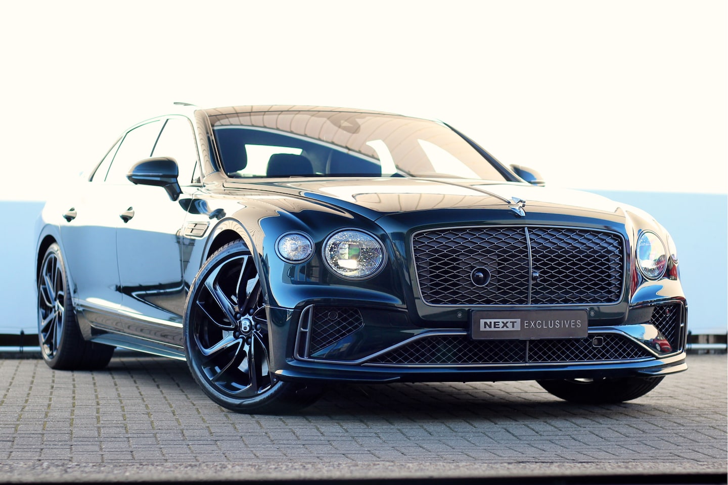 Bentley Flying Spur - 4.0 V8 Hybrid Speed | Touring | Rotating | Naim | Panoramadak - AutoWereld.nl