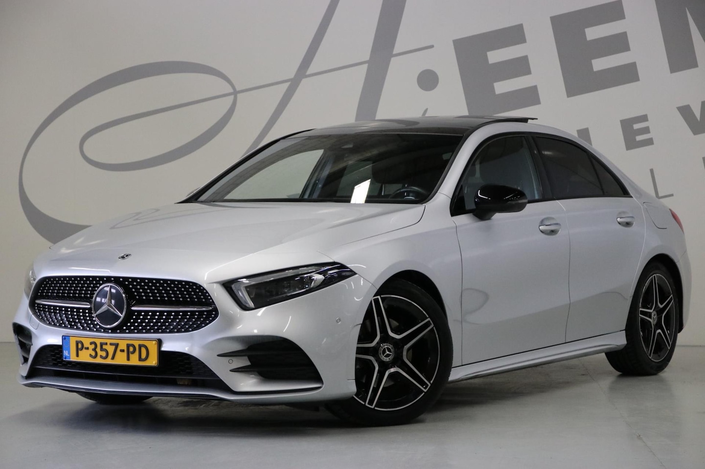 Mercedes-Benz A-klasse - 180 Business Solution AMG-styling/Apple carplay/NAP - AutoWereld.nl