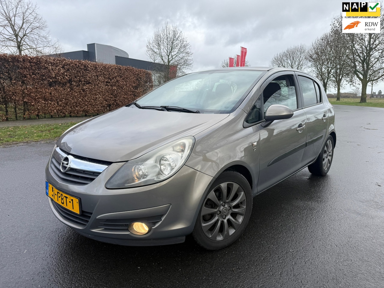 Opel Corsa - 1.4-16V '111' Edition NAP/AIRCO/APK4-2027/VELGEN/CRUISE - AutoWereld.nl
