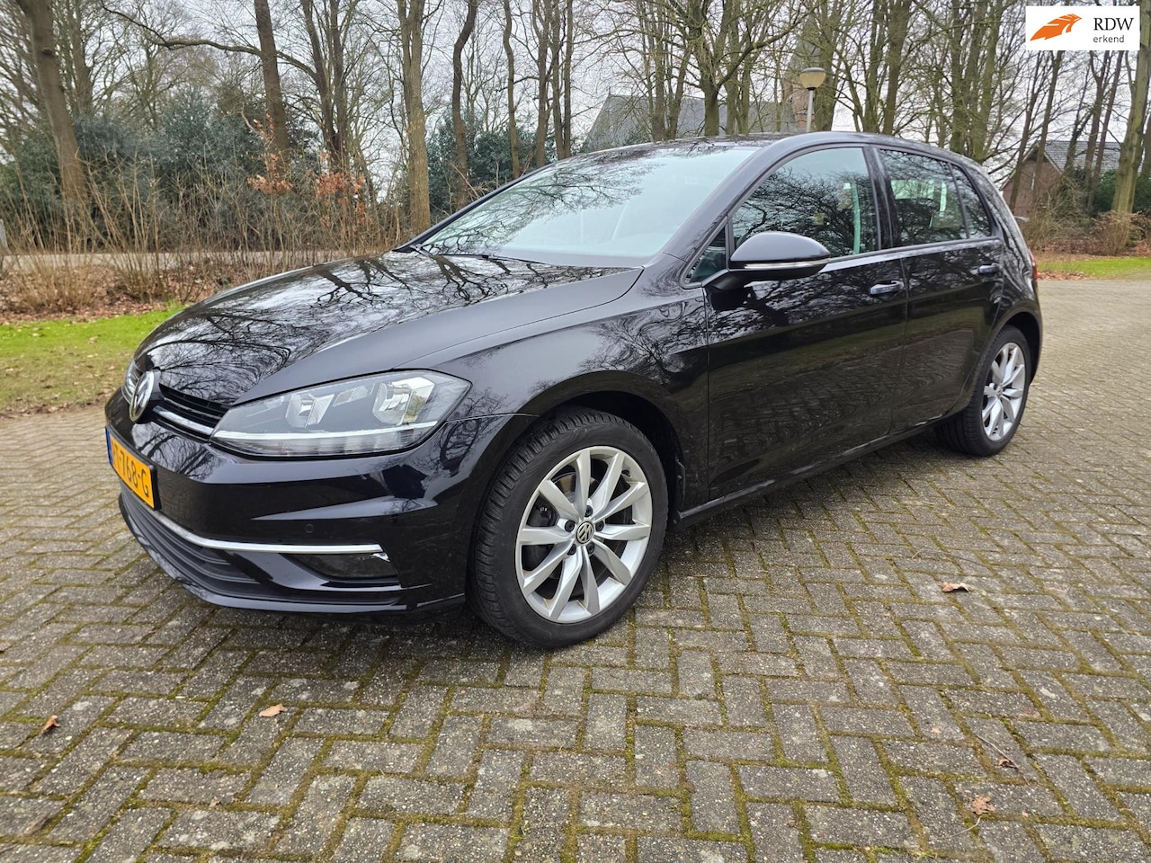 Volkswagen Golf - 2.0 TDI Highline I Virtual Handschakel6 - AutoWereld.nl