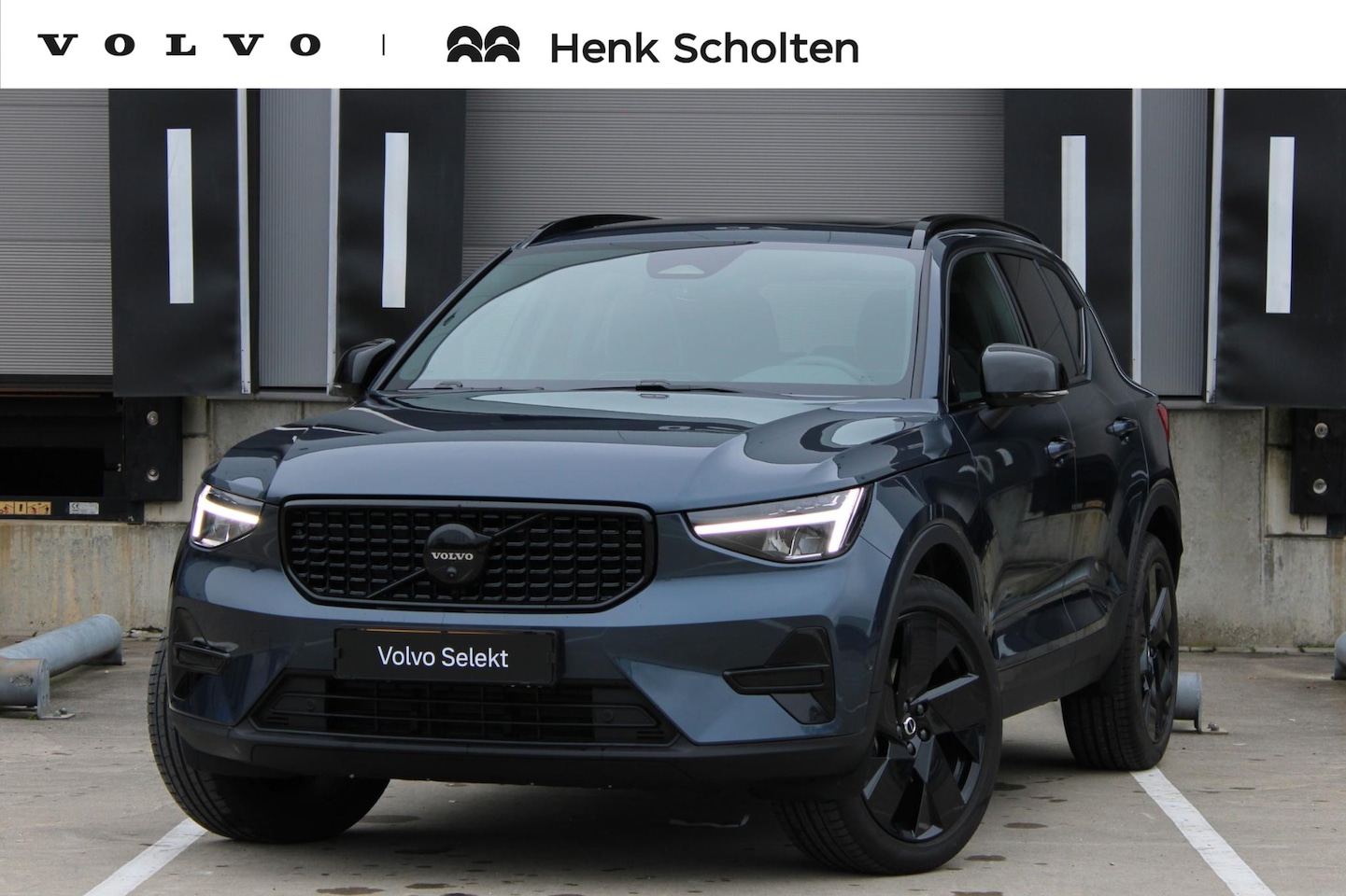 Volvo XC40 - 2.0 B4 Plus Dark | €59.500,- NIEUWPRIJS! | - AutoWereld.nl