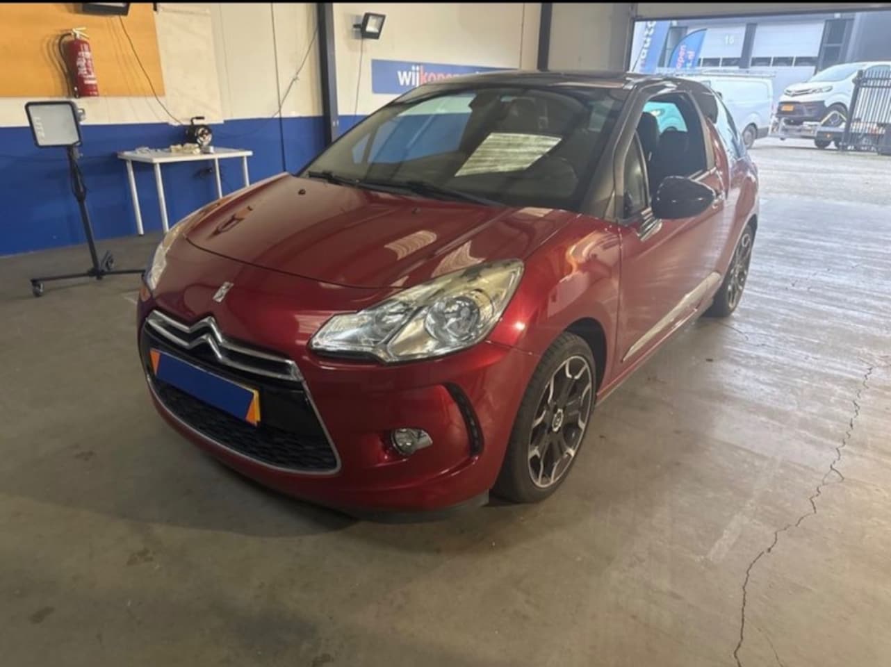 Citroën DS3 - 1.6 THP SPORT CHIC / LEER / CLIMA - AutoWereld.nl