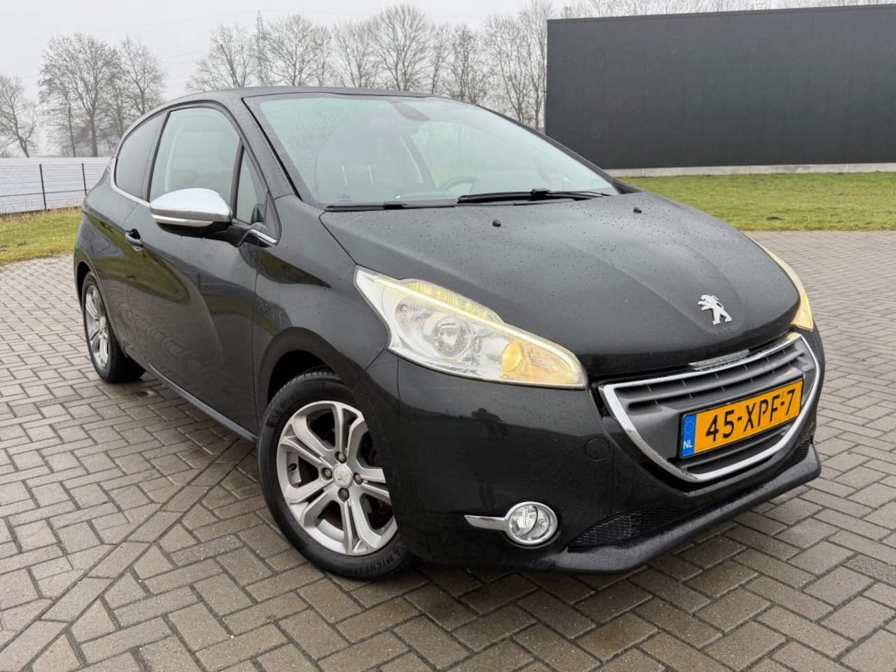 Peugeot 208 - 1.4 VTI ALLURE LEER/TREKHAAK / VASTE PRIJS - AutoWereld.nl