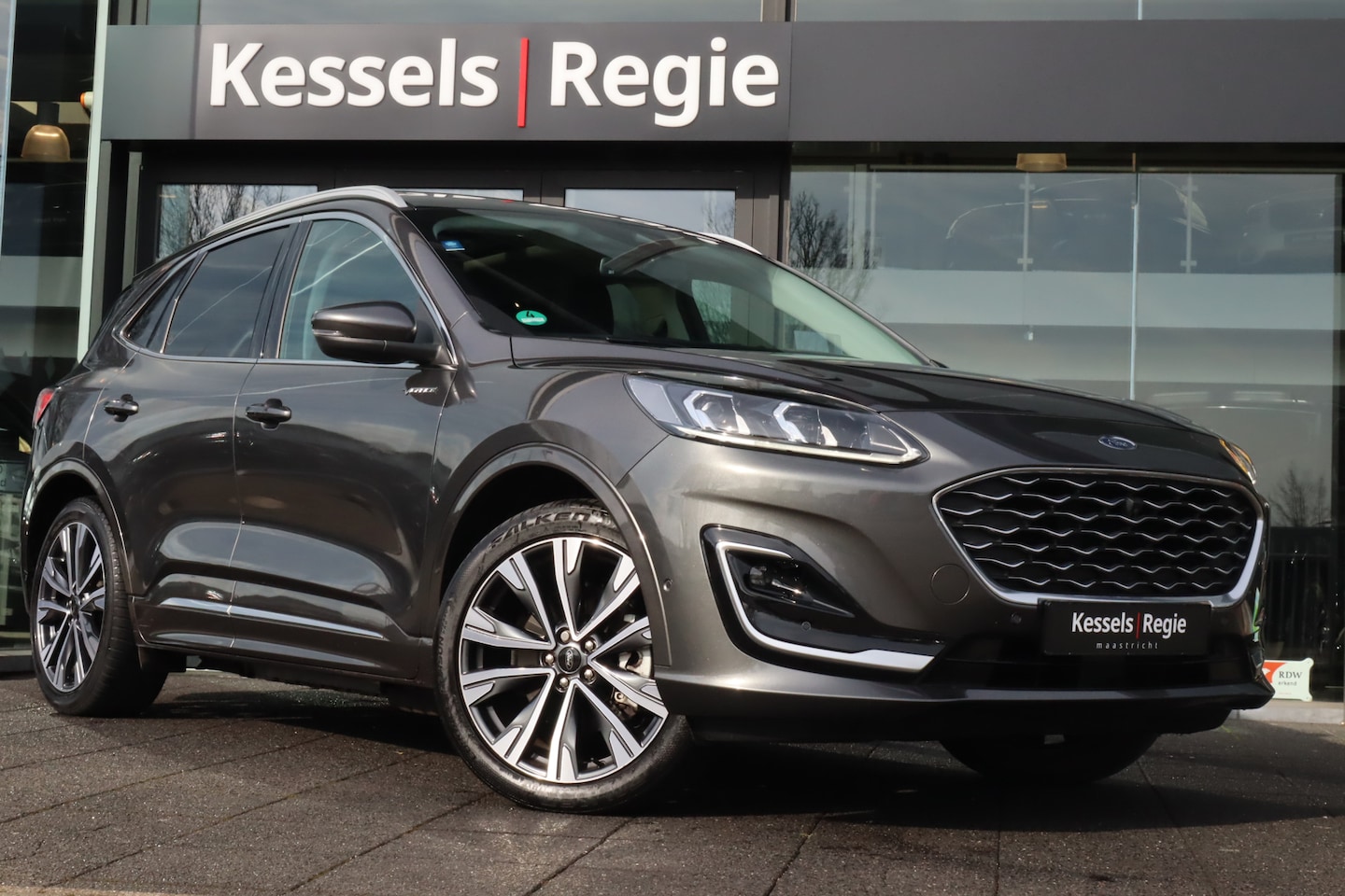 Ford Kuga - 2.5 PHEV Vignale Pano Camera BLIS ACC HuD Afn. Trekhaak - AutoWereld.nl